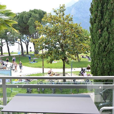 Terrazza Sul Lago 加尔达湖滨 外观 照片