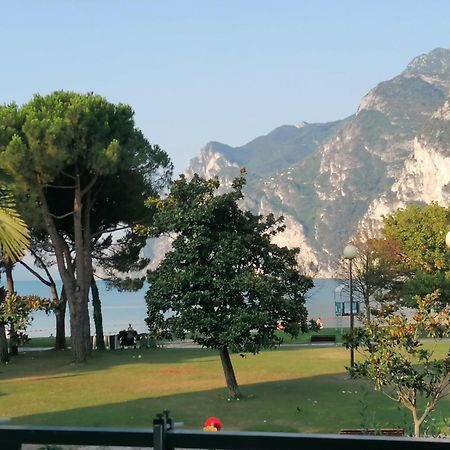Terrazza Sul Lago 加尔达湖滨 外观 照片