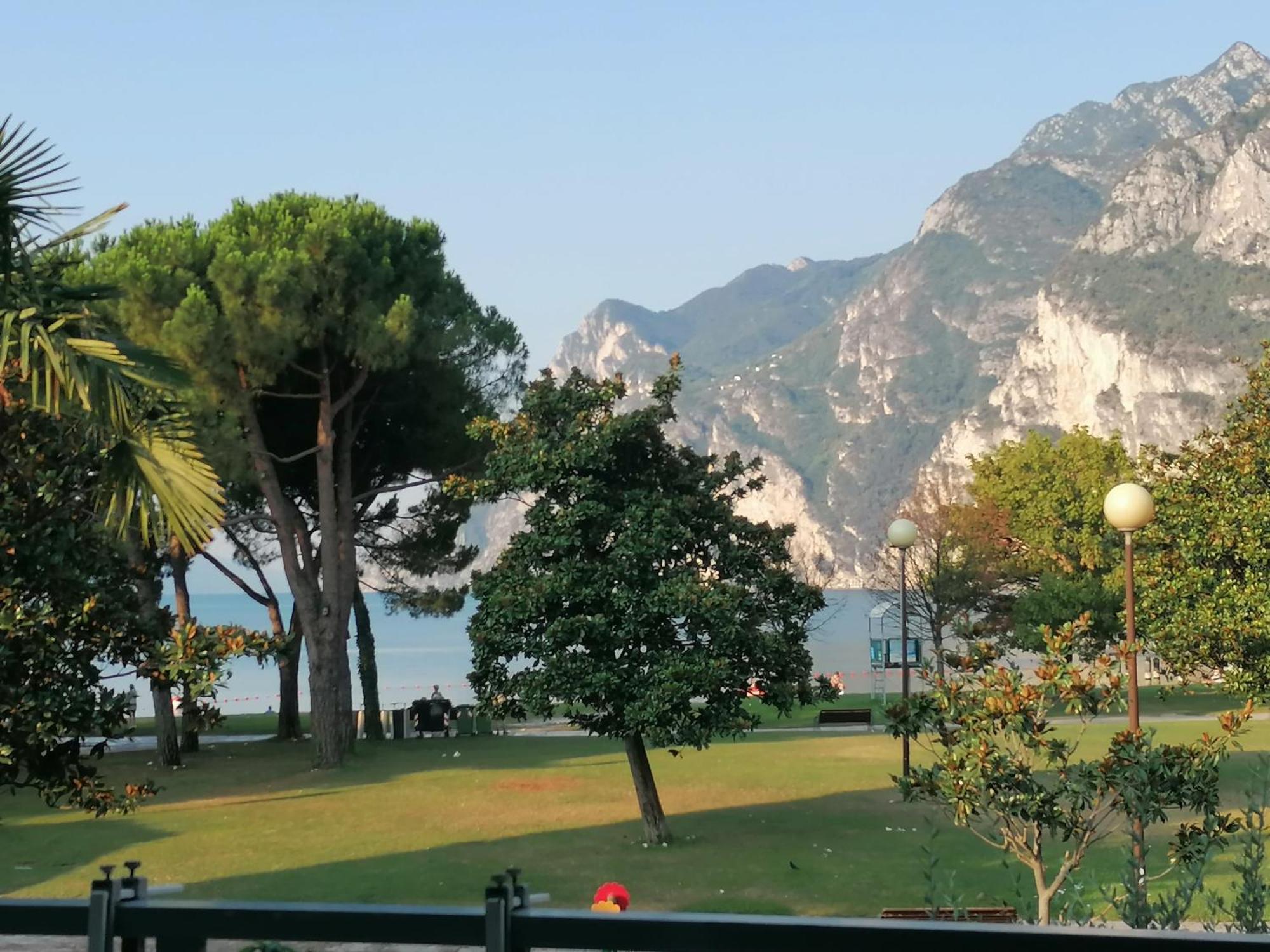 Terrazza Sul Lago 加尔达湖滨 外观 照片